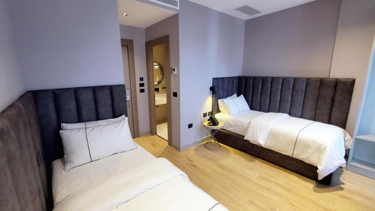 Starlight Hotel Tiranë Ngoại thất bức ảnh