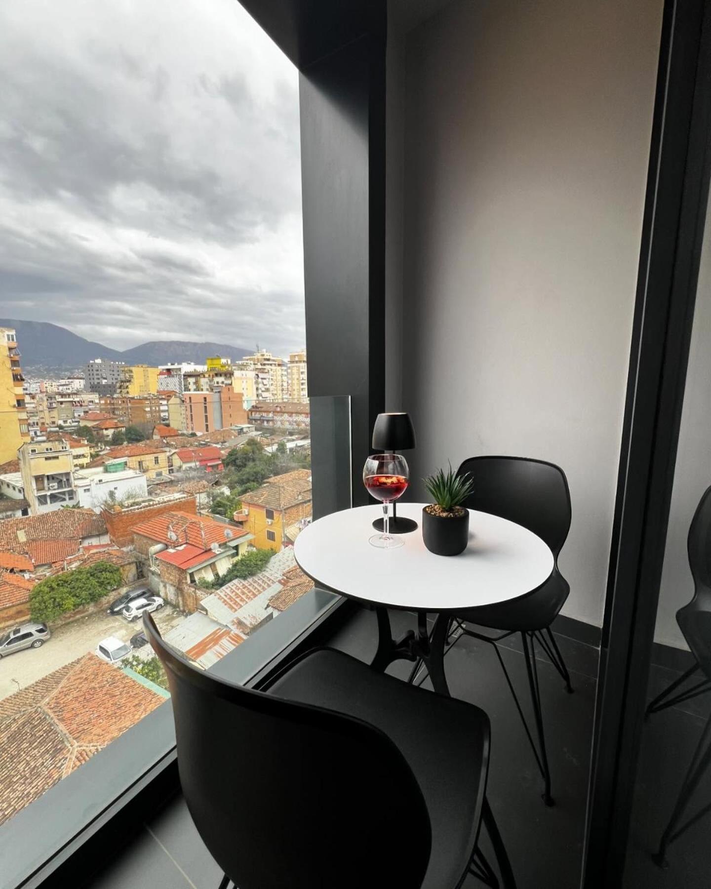 Starlight Hotel Tiranë Ngoại thất bức ảnh